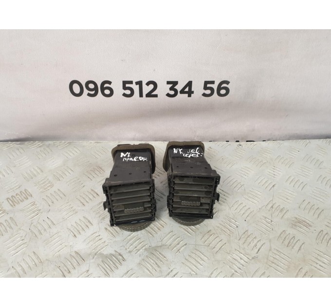 Дефлектор в торпедо центральный левый NISSAN X-TRAIL T30 (2002-2008) 68751EQ000