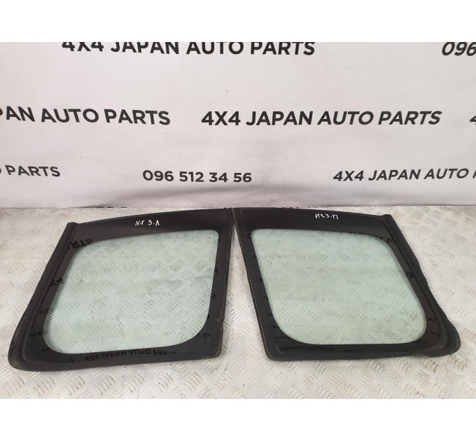 Стекло кузовное левое NISSAN X-TRAIL T30 (2002-2008) 833018H301