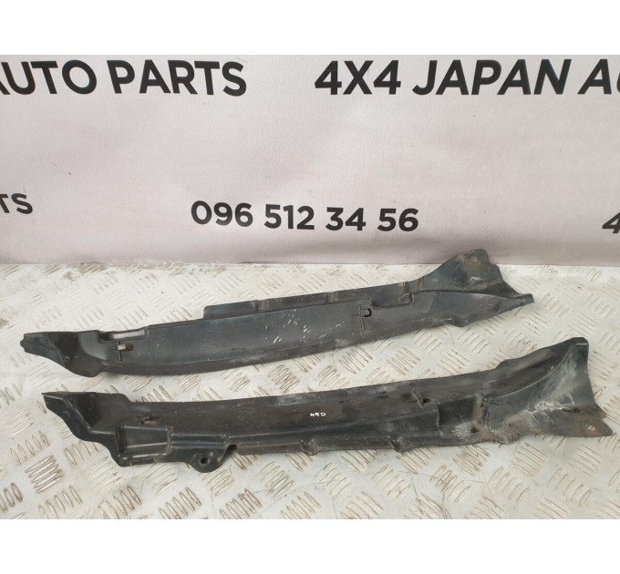 Пильовик переднього крила правий HONDA CIVIC 4D (2005-2012) 74105SNAA00