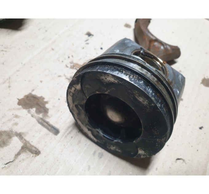 Поршень с шатуном правый Subaru Forester SH 2.0d 2008-2013 12013AB410