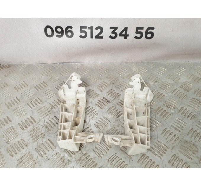 напрямна заднього бампера середня права Subaru Forester SH 2.0d (2008-2013) 57707SC060