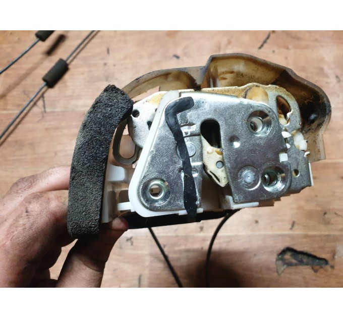 Замок двери передний правый Subaru Forester SH 2.0d 2008-2013 61032SC240