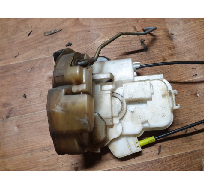 Замок двери передний правый Subaru Forester SH 2.0d 2008-2013 61032SC240