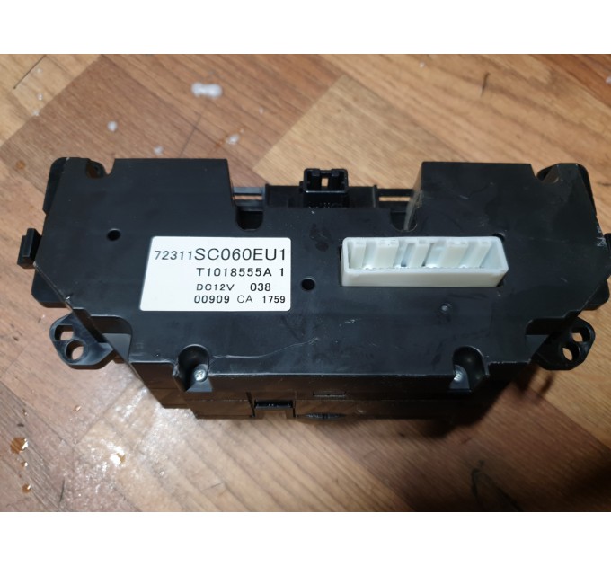 Блок управления печкой климат Subaru Forester SH 2.0d 2008-2013 72311SC060