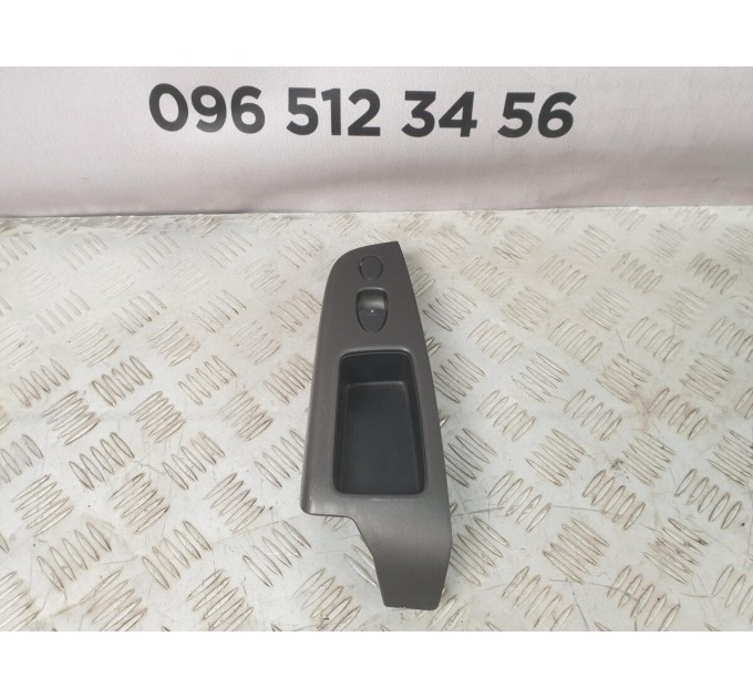 Накладка кнопок двери передней правой HONDA CIVIC 4D  (2005-2012) 83541SNBG01ZA