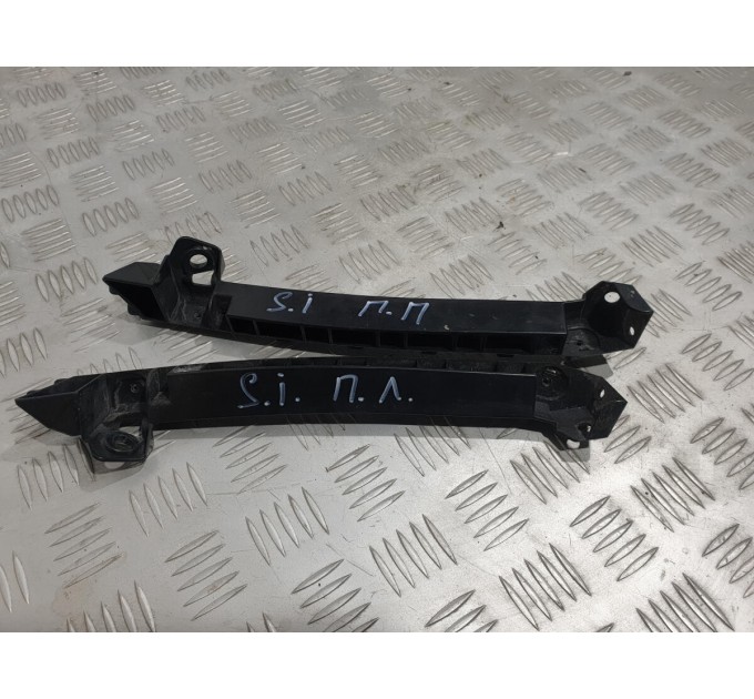 кронштейн переднего бампера правый Subaru Impreza (2007-2013) 2.0D 57707FG002