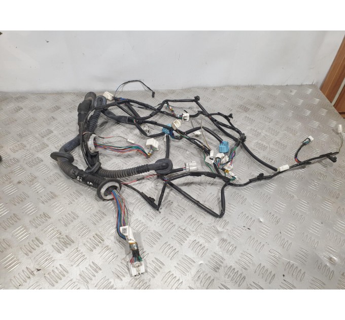проводка двери задняя правая Subaru Impreza (2007-2013) 2.0D 81822FG000