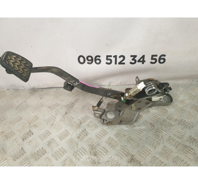 педаль сцепления TOYOTA Rav 4 2.0d d4d (2000-2006) 3130142060