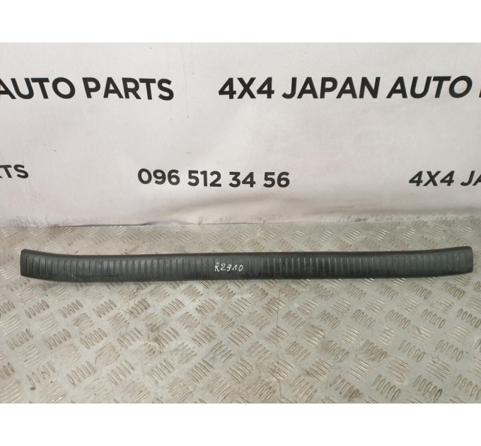 накладка отвору багажника TOYOTA Rav 4 2.0d d4d (2000-2006) 5838742020