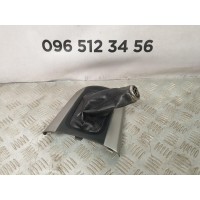 чехол ручки кпп TOYOTA Rav 4 (2000-2006) 5880842010