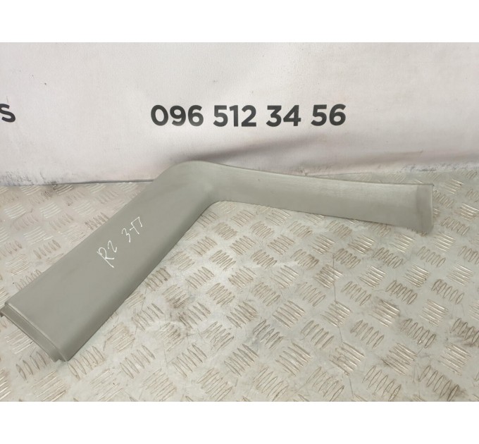 обшивка ляды внутренняя верхняя правая TOYOTA Rav 4 2.0d d4d (2000-2006) 6793742021B1