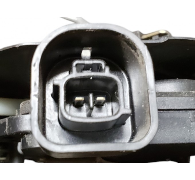 Замок двери задний правый TOYOTA Rav4 CA20 2000-2006 6933042060