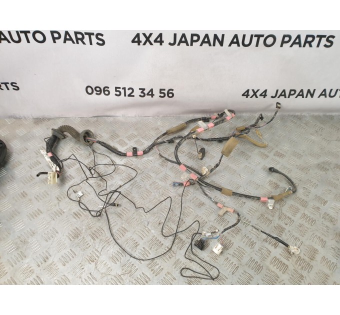 проводка ляды TOYOTA Rav 4 2.0d d4d (2000-2006) 8218442220