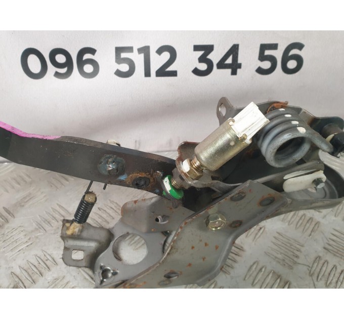 концевик сцепления TOYOTA Rav 4 2.0d d4d (2000-2006) 8828042010