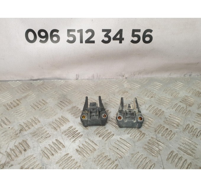 Датчик удара перед TOYOTA Rav 4 2.0d d4d (2000-2006) 8917345050