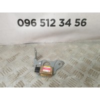 Датчик удара боковой задний правый TOYOTA Rav 4 2.0d d4d (2000-2006) 8983342020 Датчик удара боковой задний правый TOYOTA Rav 4 2.0d d4d (2000-2006) 8983342020