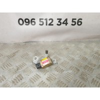 Датчик удара боковой передний правый TOYOTA Rav 4 2.0d d4d (2000-2006) 8986042020 Датчик удара боковой передний правый TOYOTA Rav 4 2.0d d4d (2000-2006) 8986042020