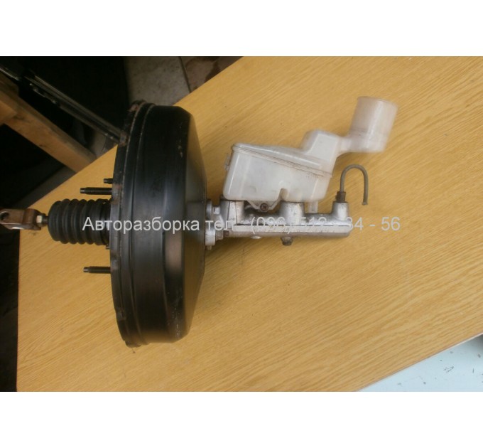 Вакуумный усилитель тормозов 2,0 1azfe мкпп 00-06 Toyota RAV4 2.0i (2000-2006) 4461042110
