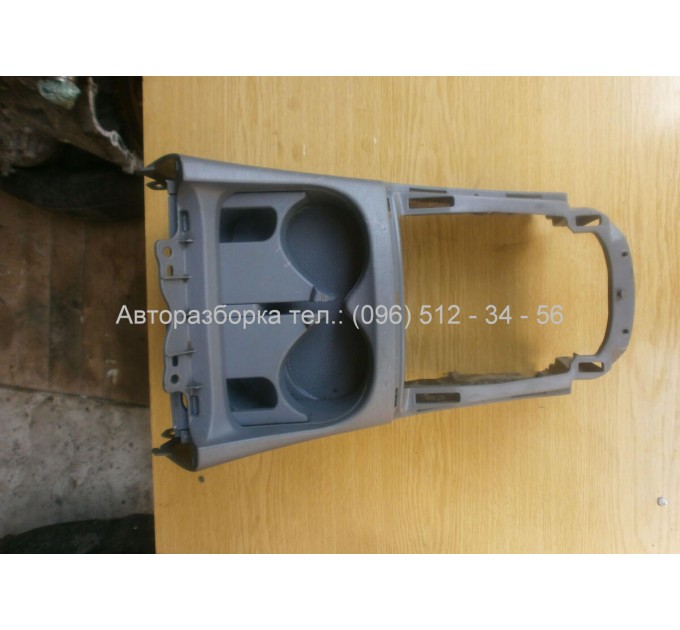 Підсклянники в консоль Toyota RAV4 2.0i (2000-2006) 5562042020B0