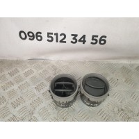 воздуховод боковые Toyota RAV 4 2.2 D4D (2006-2012) 3556612030