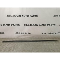уплотнительная резинка лобового стекла верхняя Toyota RAV 4 2.2 D4D (2006-2012) 5615342010