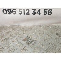 крюк вещевой Toyota RAV 4 2.2 D4D (2006-2012) 6630142010