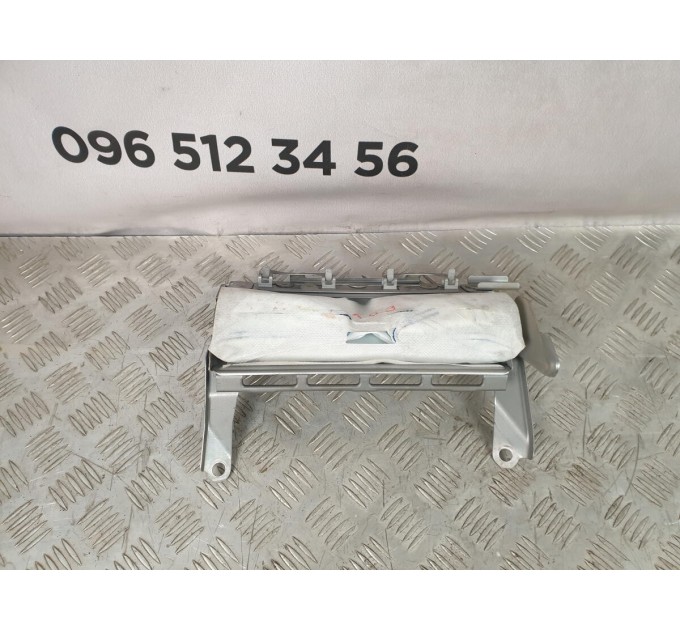 подушка безпеки для колін Toyota RAV 4 2.2 D4D (2006-2012) 7390042010B0