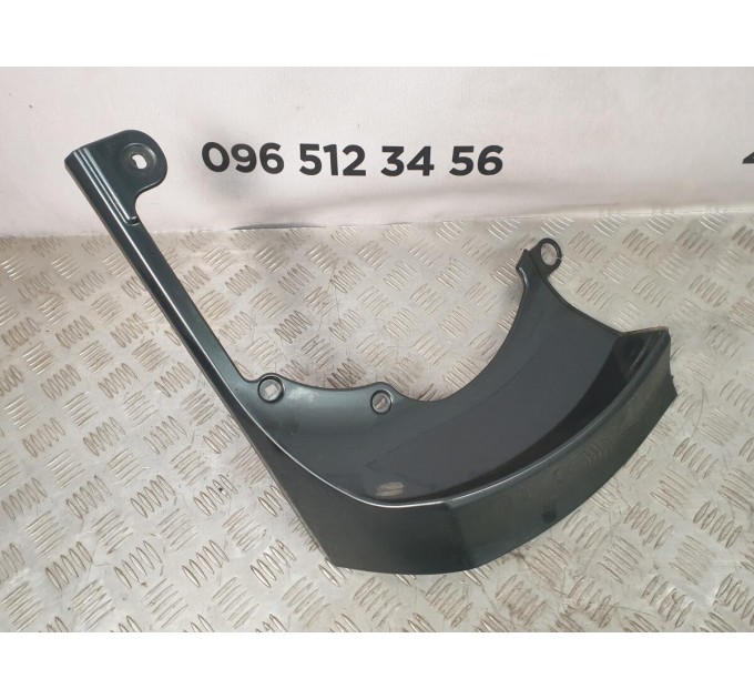 накладка двери багажника внешняя верхняя левая Toyota RAV 4 2.2 D4D (2006-2012) 7680442010