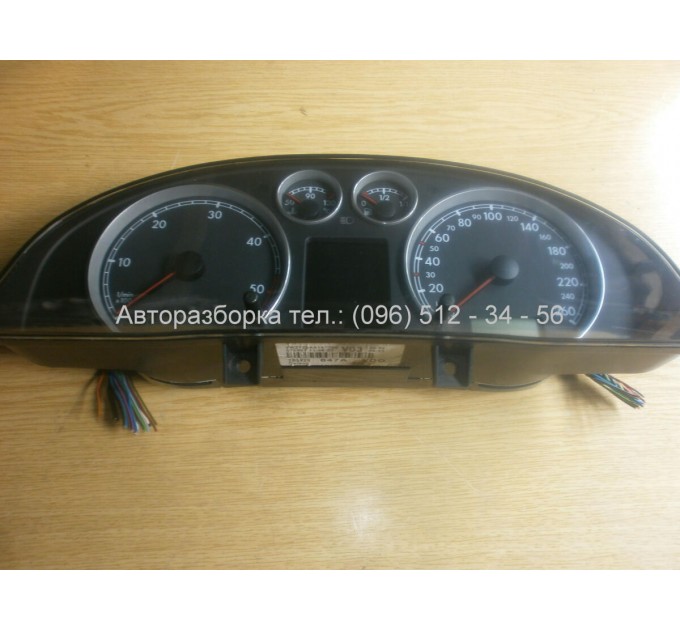 Приборная доска (щиток приборов) под акпп 01-05 VW PASSAT B5 PLUS (1998-2005) 3B0920829FX