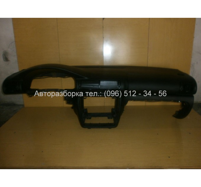 ТОРПЕДА ТЧОРНА ГОЛА 01-05 VW PASSAT B5 PLUS (1998-2005) 3B1857003