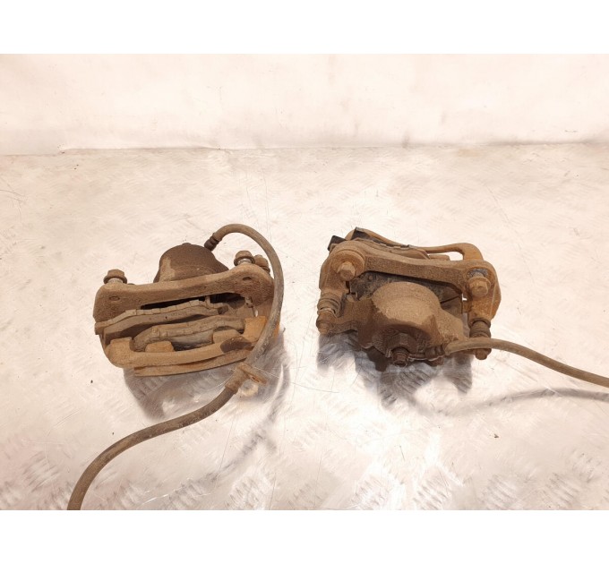 скоба супорта передня права HONDA CR-V (2002-2006) 45235S9AA01