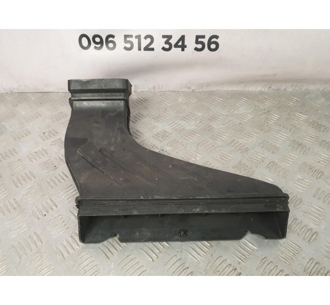 повітрозабірник двигуна Hyundai Santa Fe (2006-2012) 282102B600